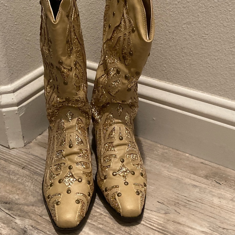 Never worn! Taupe with gold glitter snip toe boots